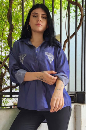 CAMISA DE JEANS CON TRANSFER